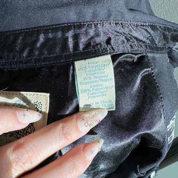 Roper Black Button-Up Shirt with Beige Embroidery🖤 - Picture 9 of 9